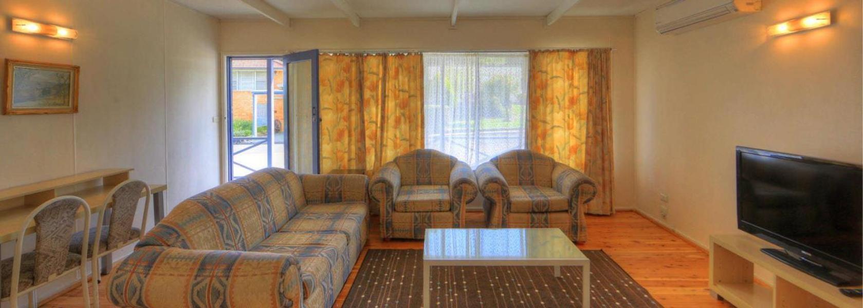 Highlander Van Village آرميدال المظهر الخارجي الصورة